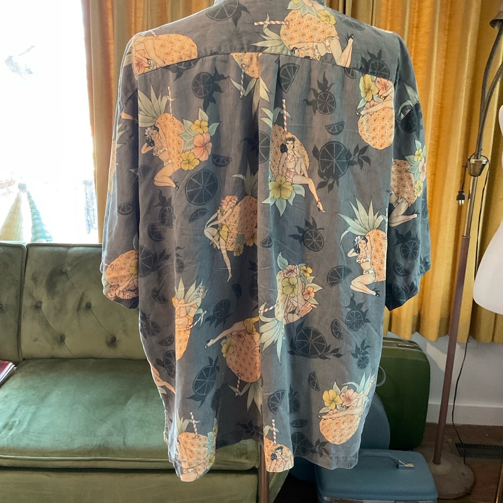 Tommy Bahama 100% Silk Button Down XXL - Picture 4 of 5